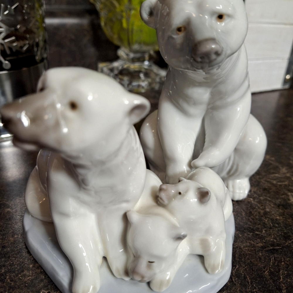 Set of 2 Lladro Polar Bears. About 5" Tall